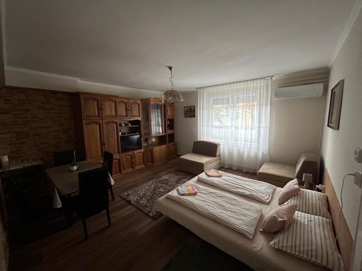 Renata Vendeghaz Hotel Eger Luaran gambar